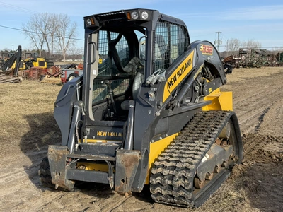 USED 2022 NEW HOLLAND C332
