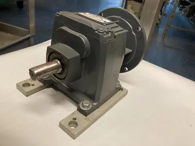 New | in-Stock STOCK AA28927-1 Speed Reducers | Surplus Asset Holdings #1205445