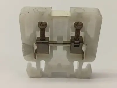1492-H1 | Allen Bradley  White Finger-Safe Terminal Block 600V 30A LOT OF 50 - Used
