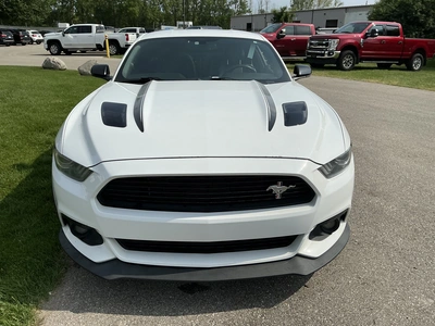 USED 2016 FORD MUSTANG