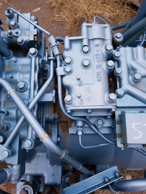 USED KOMATSU 561-15-00012