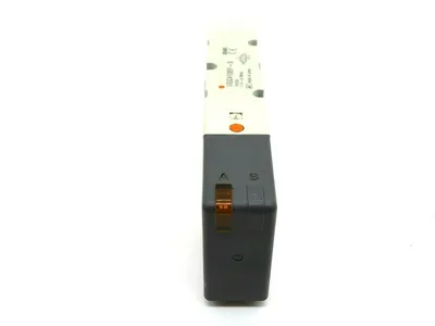 NEW SMC VQC4100Y-5 VALVE PLUG-IN VQC4100Y5