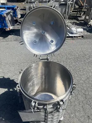 Tank, 25 Gallon (100 Liters), Stainless Steel, Jacketed, 50 PSI Internal #S745433