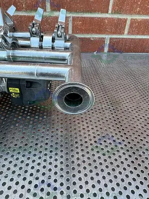 USED 4 ITT PURE FLO ADVANTAGE STAINLESS STEEL DIAPHRAGM VALVE W/ 1" SANITARY FITTING