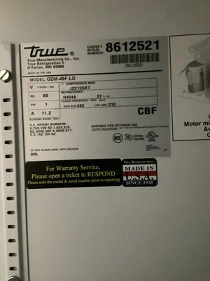 152-0424 True GDM-49F-LD Self Contained 2 Door Freezer