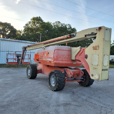 USED 2013 JLG 800AJ