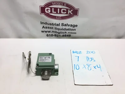 Raychem AMC-1B Line-Sensing Mechanical Thermostat 22Amps 480Vac Nema 4X