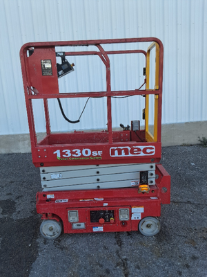 USED 2023 MEC 1330SE