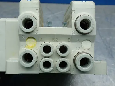 Used SMC VV5QC1106N7FD3 Solenoid Valves Ohio US | HGR 24 #1084896