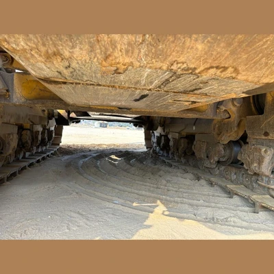 USED 2011 CATERPILLAR D11T