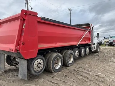 USED 2018 KENWORTH T880