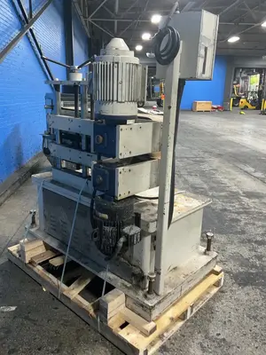 Used POLYTRUDER  EXTRUDER CORP. _UNKNOWN_ Misc Plastics Equipment Ohio US | HGR 24 #1556772