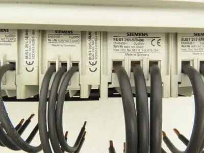 Used SIEMENS _UNKNOWN_ Circuit Breakers Indiana US | Arrow Industrial #1365076