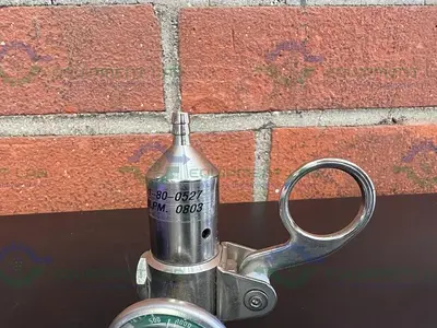 USED ALLIED HEALTH 31-80-0527 CHEMETRON ZEE MEDICAL DRIVE REGULATOR 1500 PSI