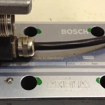 USED BOSCH 0 811 404 511