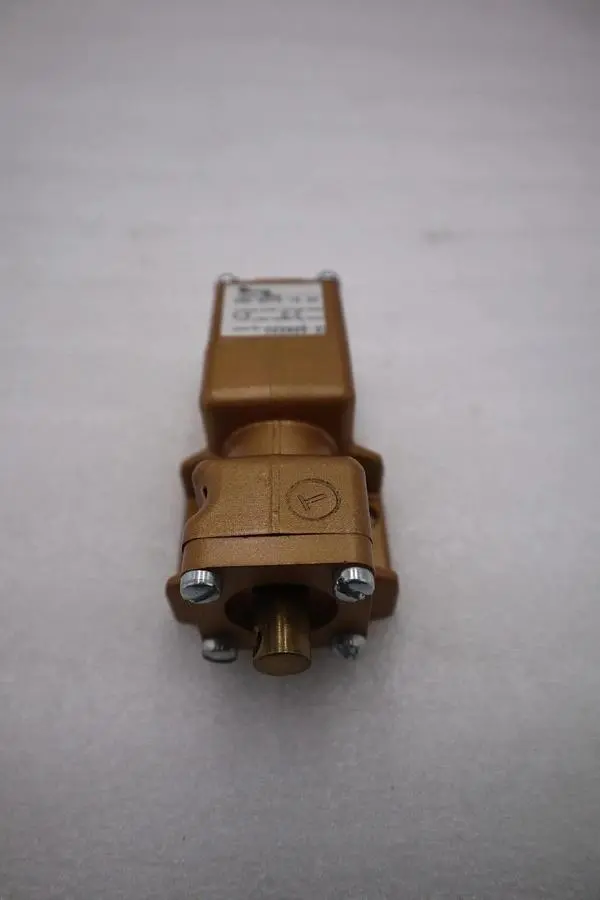 VERSA VALVES VAU-8315-15-33 VALVE SELECTOR #K-2690