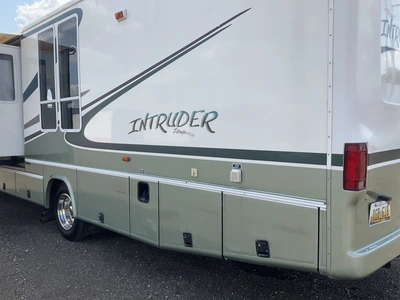 Used 2001 INTRUDER 349 INTRUDER Campers, Caravans, Motorhomes Michigan US | Miedema Asset Management Group #1337357