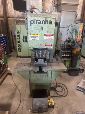 PIRANHA PII-88 Ironworkers | Lion Machinery (2)