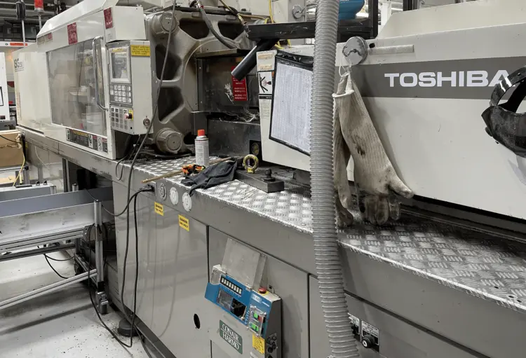 Used 2000 TOSHIBA ISG250-10A Injection Molding Machines Florida US | ESCOBAR TRADING, INC. #202820