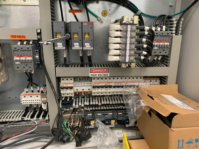 2011 MILLTRONICS VM22 Vertical Machining Centers | PM Machines (21)