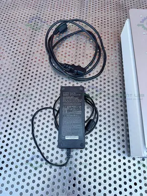 Used THERMO MAXQ 2000 BENCHTOP CO2 RESISTANT SHAKER 88881101 W/ THERMO CONTROLLER Shakers California US | Equipment Lab #1302397