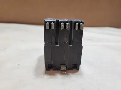 Used SQUARE D QO320 Switchgears British Columbia CA | Lenmark #1438589