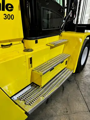 Used 2020 Yale GDP300EC Internal Combustion Forklifts: Pneumatic Tire New York US | United Lift #1446825