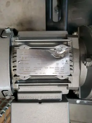 USED SEW-EURODRIVE KAF47DRS71S4BE05/EI7C 1700RPM 0.5HP 131.87 RATIO GEARMOTOR