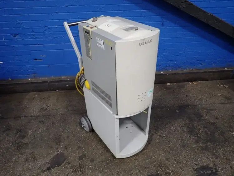 Used 2000 ULVAC HELIOT 301 Leak Testers Ohio US | HGR 24 #755450