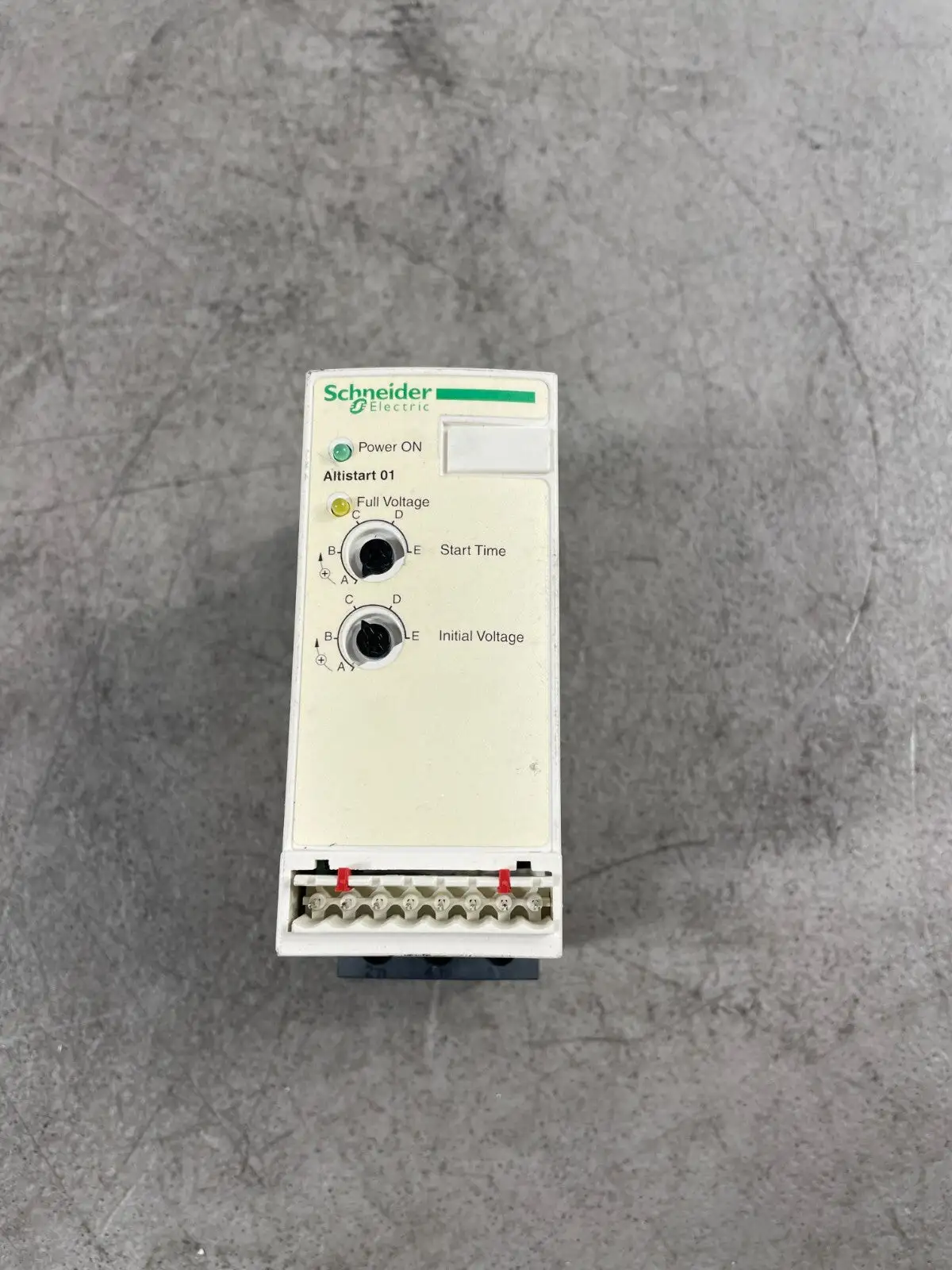 USED Schneider Electric Schneider Electric ATS01N112FT Altistart 01