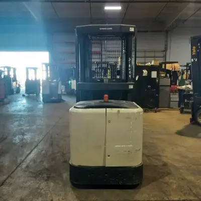 USED 2016 CROWN SP3510-30