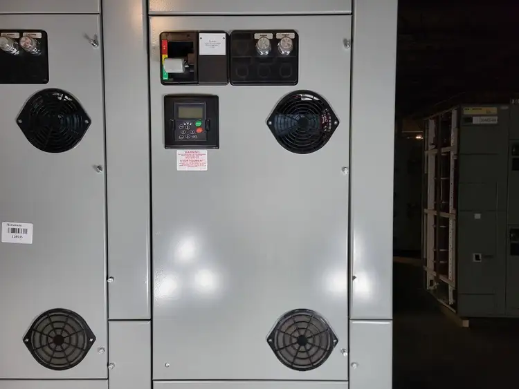 Used EATON SVX005A1-5A4N1 Switchgears British Columbia CA | Lenmark #240304