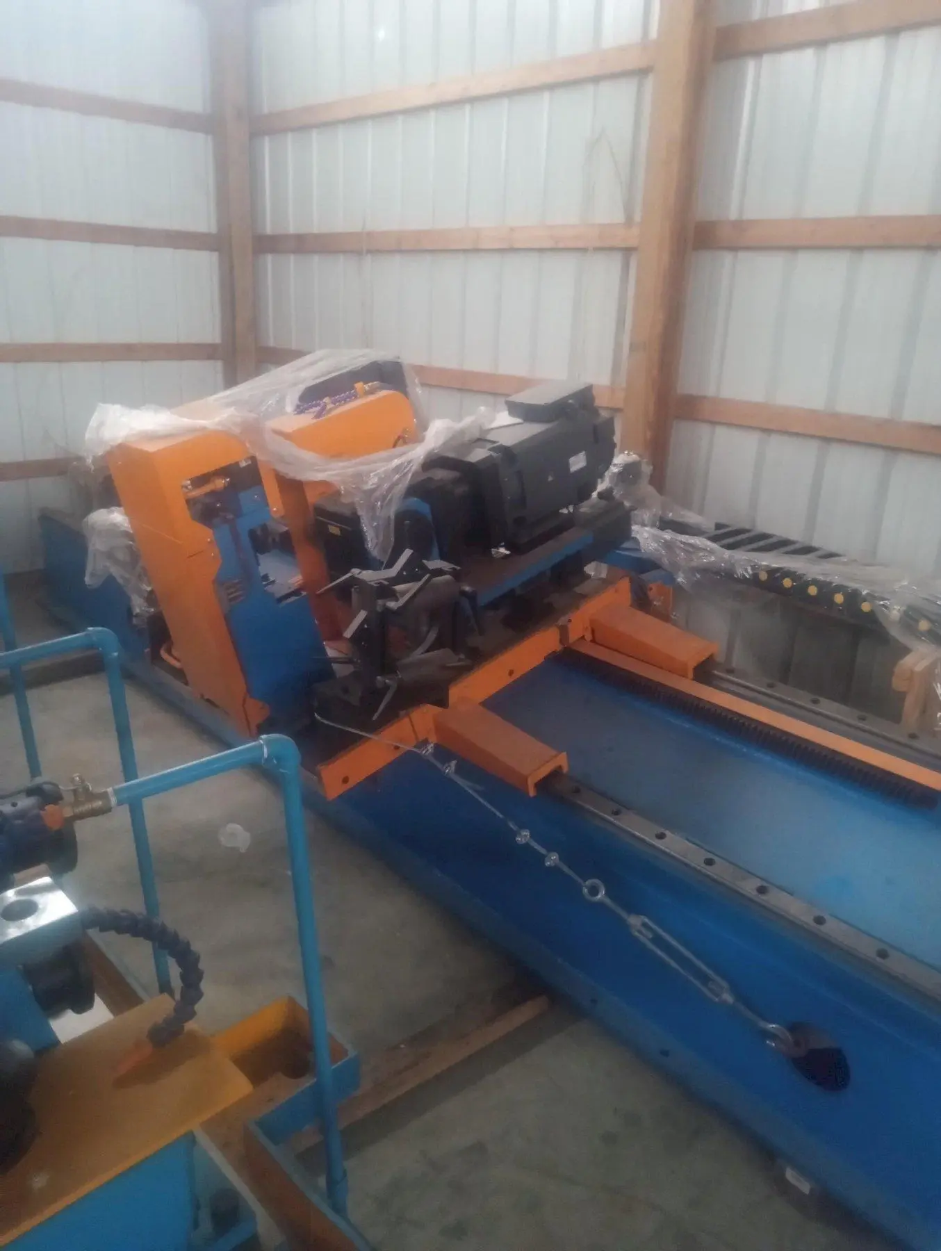 NEW FLYING COLD SAW - R - L - BRAND NEW! XD-76