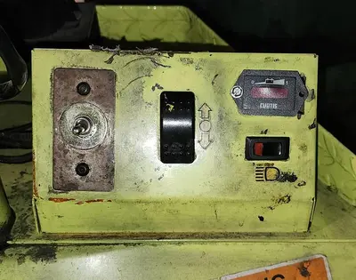 USED CUSHMAN TUG