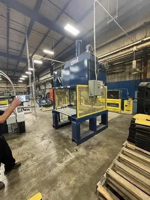 USED 2019 GOMAPLAST MACHINERY INC. 48X30-25T