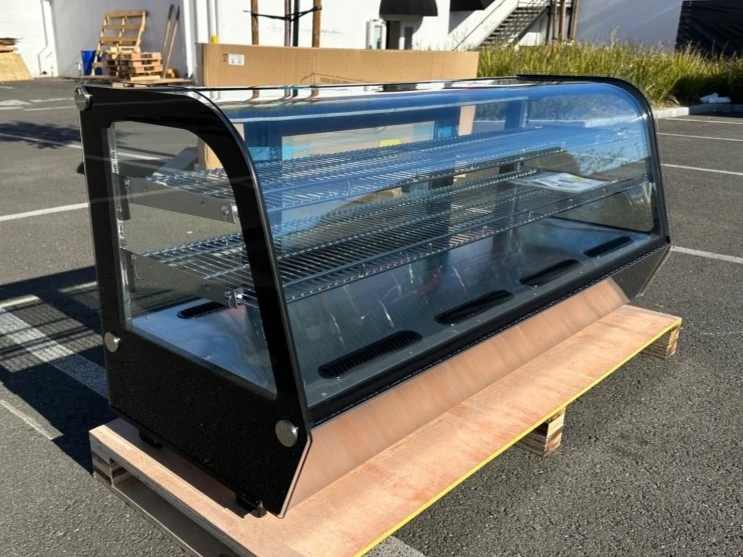 171-0295 60" Countertop Black Self Contained Countertop Cooler Case