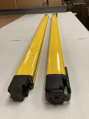 USED KEYENCE GL-R44H-T/R