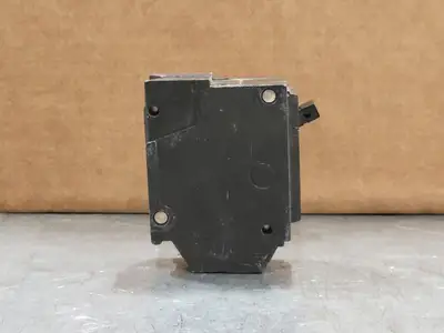Used GENERAL ELECTRIC THQL120 Switchgears British Columbia CA | Lenmark #243305