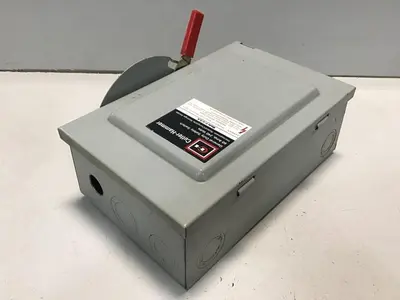 USED CUTLER HAMMER DG322UGB
