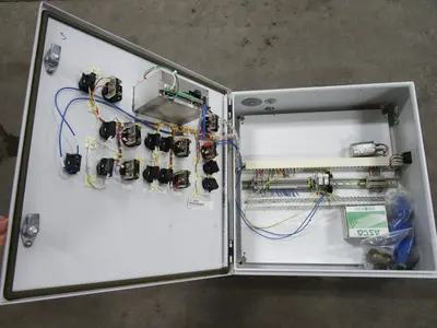 Smoot SS Scaling Hopper w/ Load Cells, Readout, and Control Panel