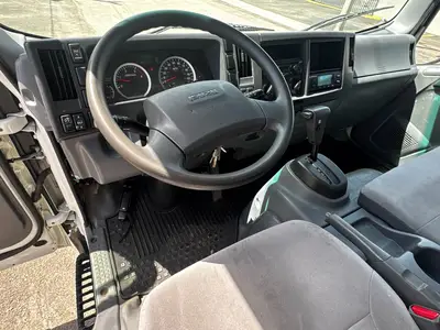 Used 2019 ISUZU NQR Reefer Trucks Florida US | Truck and Van Outlet #1509194
