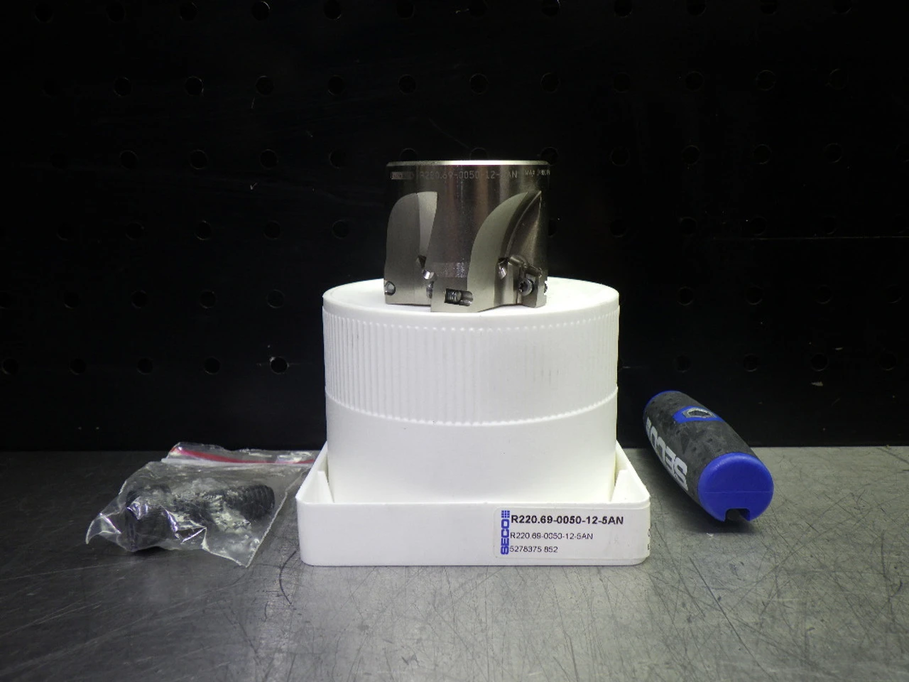 SECO 50mm Coolant Thru Facemill 22mm Arbor R220.69-0050-12-5AN (LOC3604)