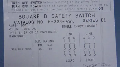Square D H-324-AWK Heavy Duty Fusible Safety Switch 200 Amps 240V Series E1 Used