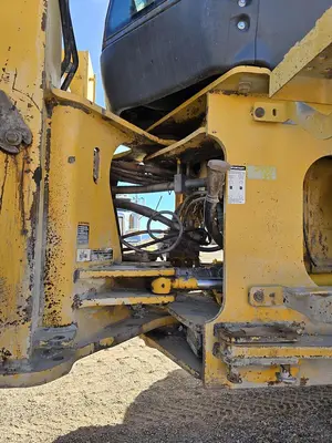 USED 2010 JOHN DEERE 644K