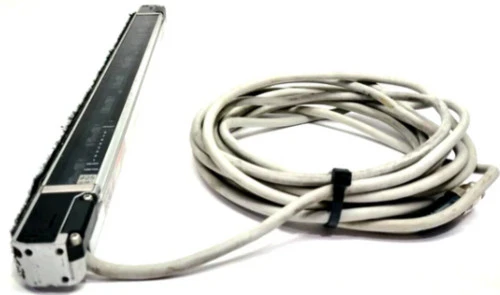 Keyence SL-C20H-T Safety Light Curtain Transmitter, 20 Axes [Refurbished]