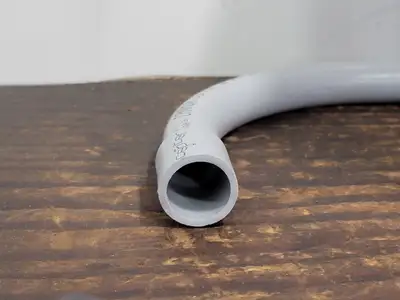 1/2in. 90deg. PVC Elbow Connector Bell-End
