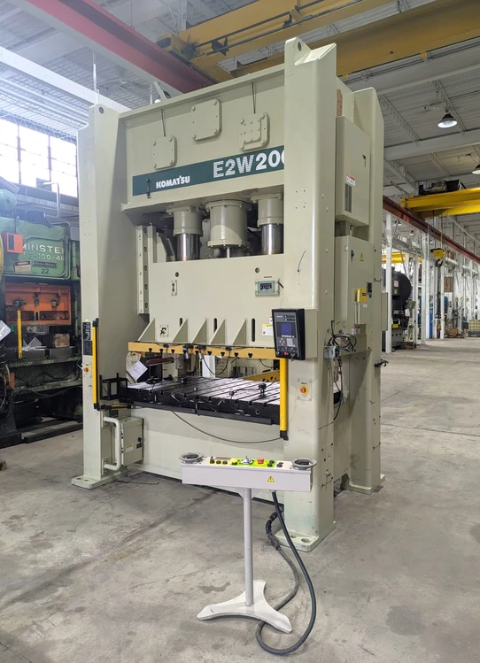 Used 2007 KOMATSU PRESSES KOMATSU E2W200-SVS PRESS Straight Side Presses | Alma Machinery #898778
