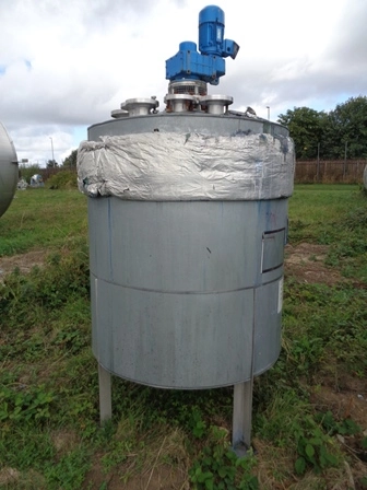 Used LANGFIELDS 1,490 Litre Stainless Steel Tanks GB | Perry Equipment #120901