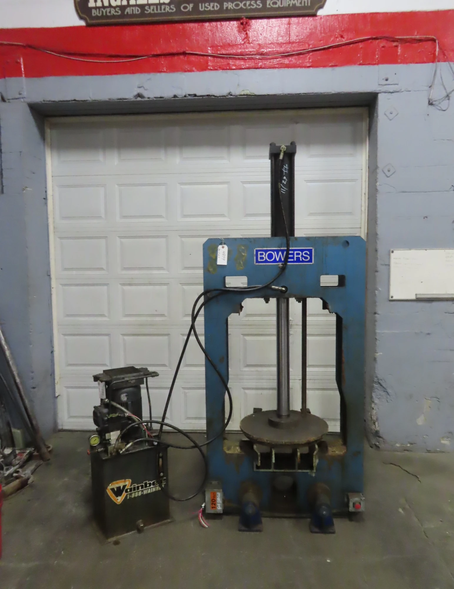 23.5" Bowers Hydraulic Tank Discharge Press, 40 gallon