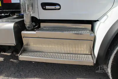 New | in-Stock 2027 PETERBILT 548 Rolloff Trucks Texas US | Roll Off Truck World #1492019